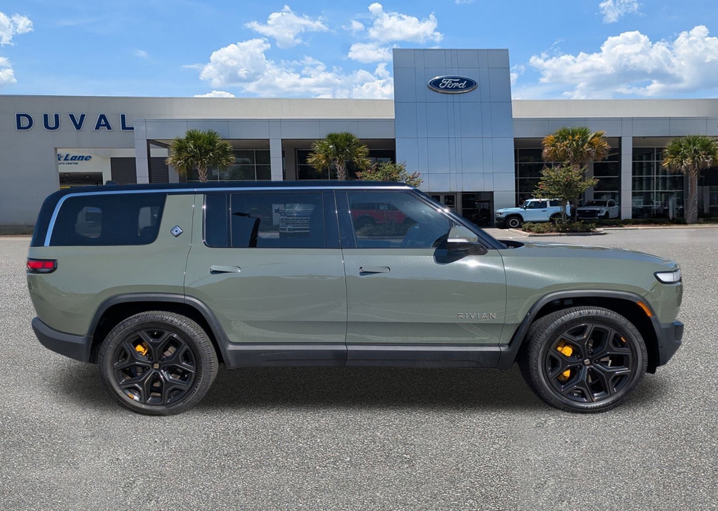 Used 2022 Rivian R1S Launch Edition with VIN 7PDSGABL7NN002896 for sale in Jacksonville, FL