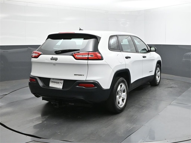 2015 Jeep Cherokee Sport photo 10