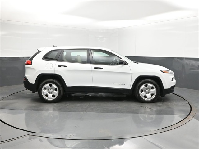 2015 Jeep Cherokee Sport photo 24
