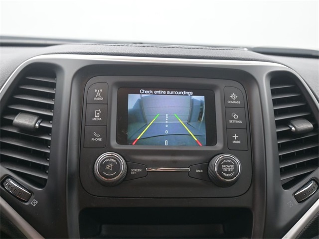 2015 Jeep Cherokee Sport photo 30