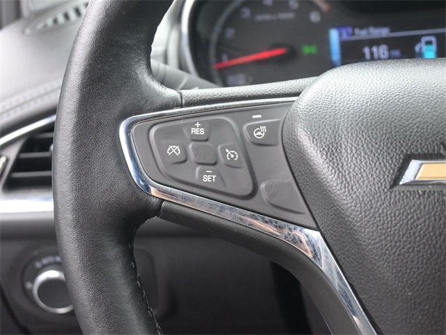 2017 Chevrolet Cruze LT photo 2