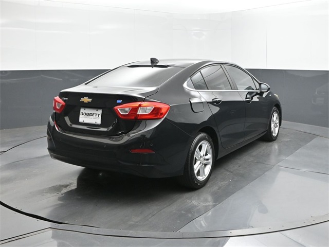 2017 Chevrolet Cruze LT photo 11