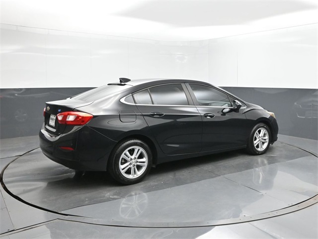 2017 Chevrolet Cruze LT photo 15