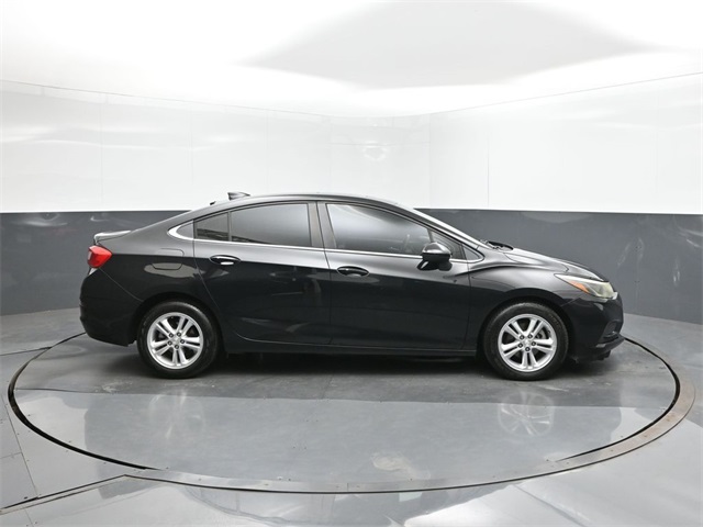 2017 Chevrolet Cruze LT photo 24