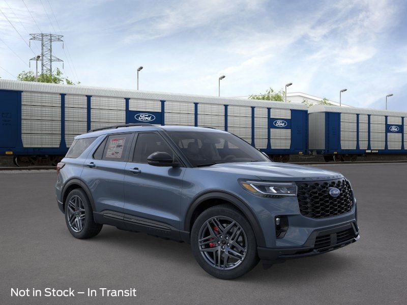 2025 Ford Explorer ST photo 3