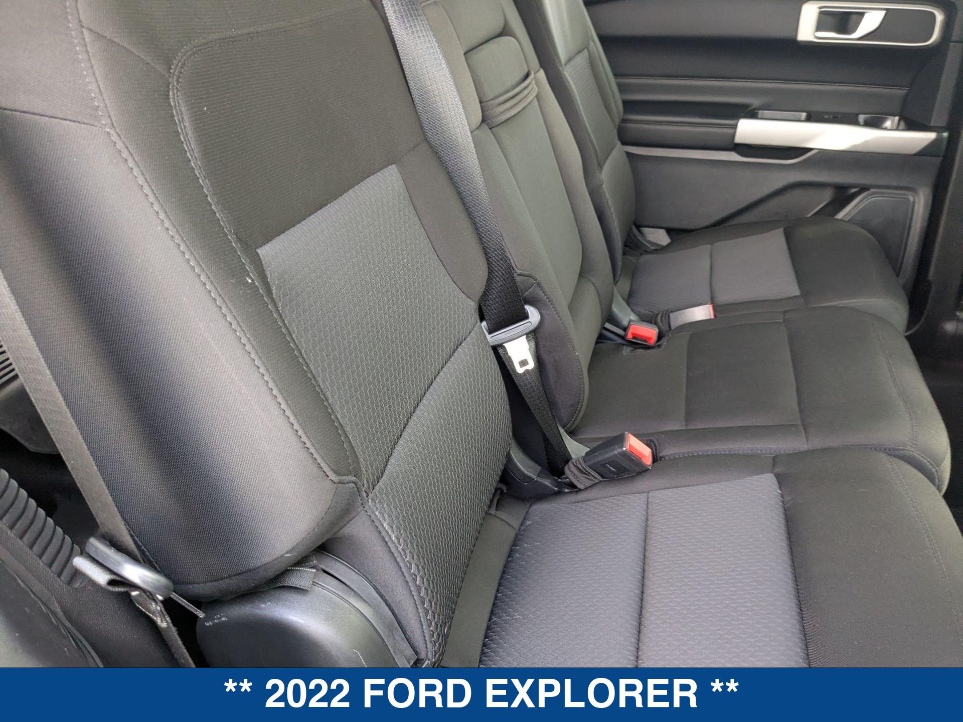 2022 Ford Explorer XLT photo 22