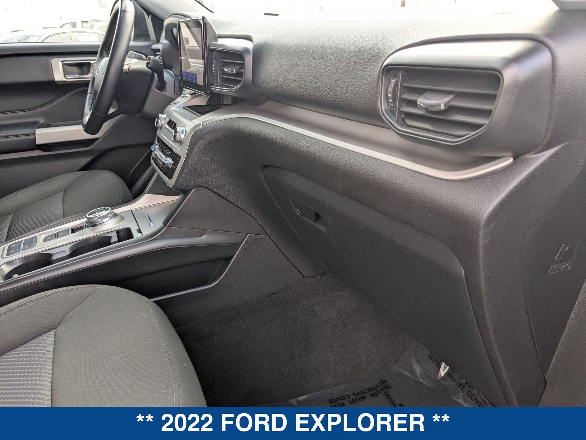 2022 Ford Explorer XLT photo 23