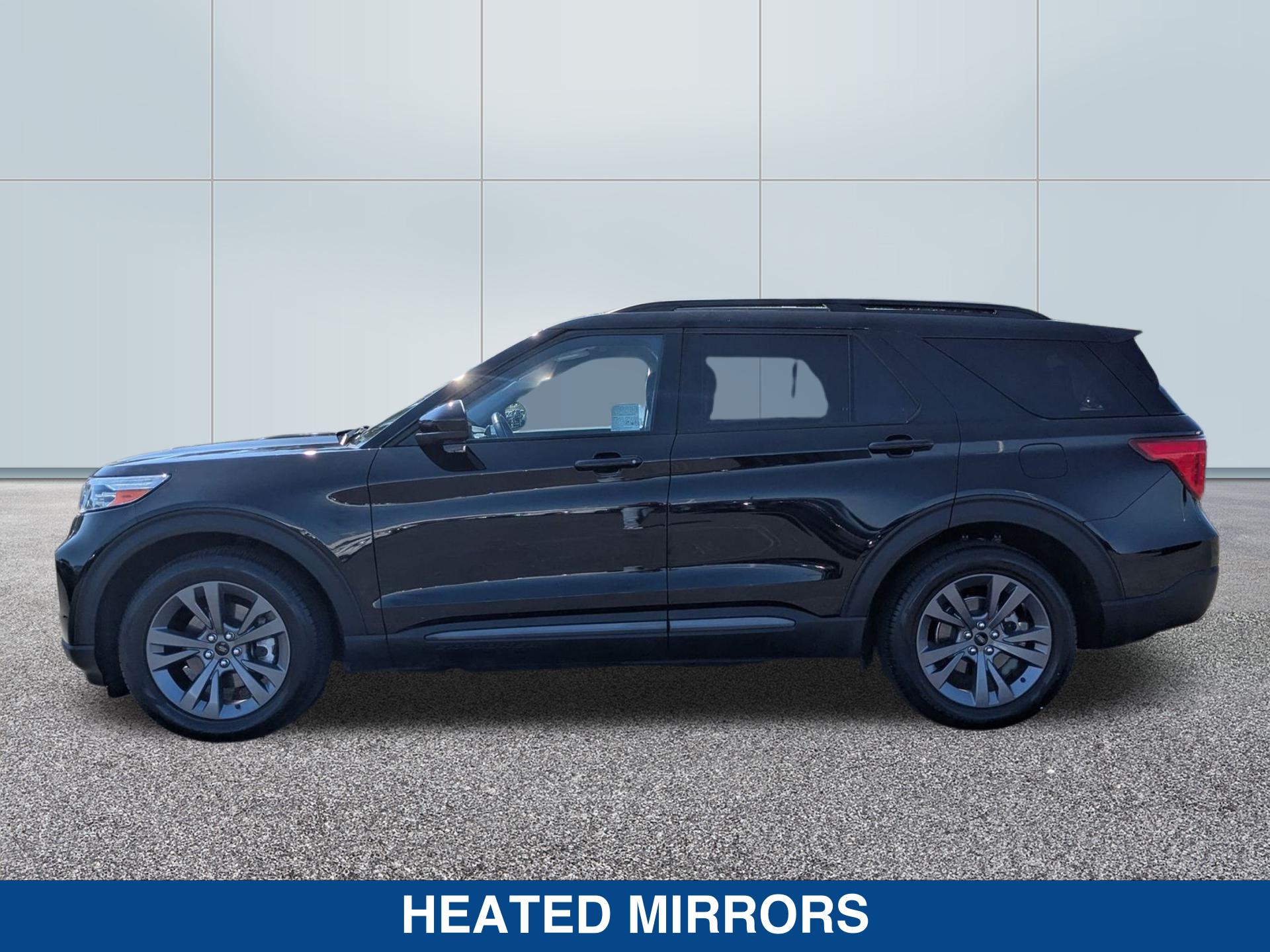 2022 Ford Explorer XLT photo 2