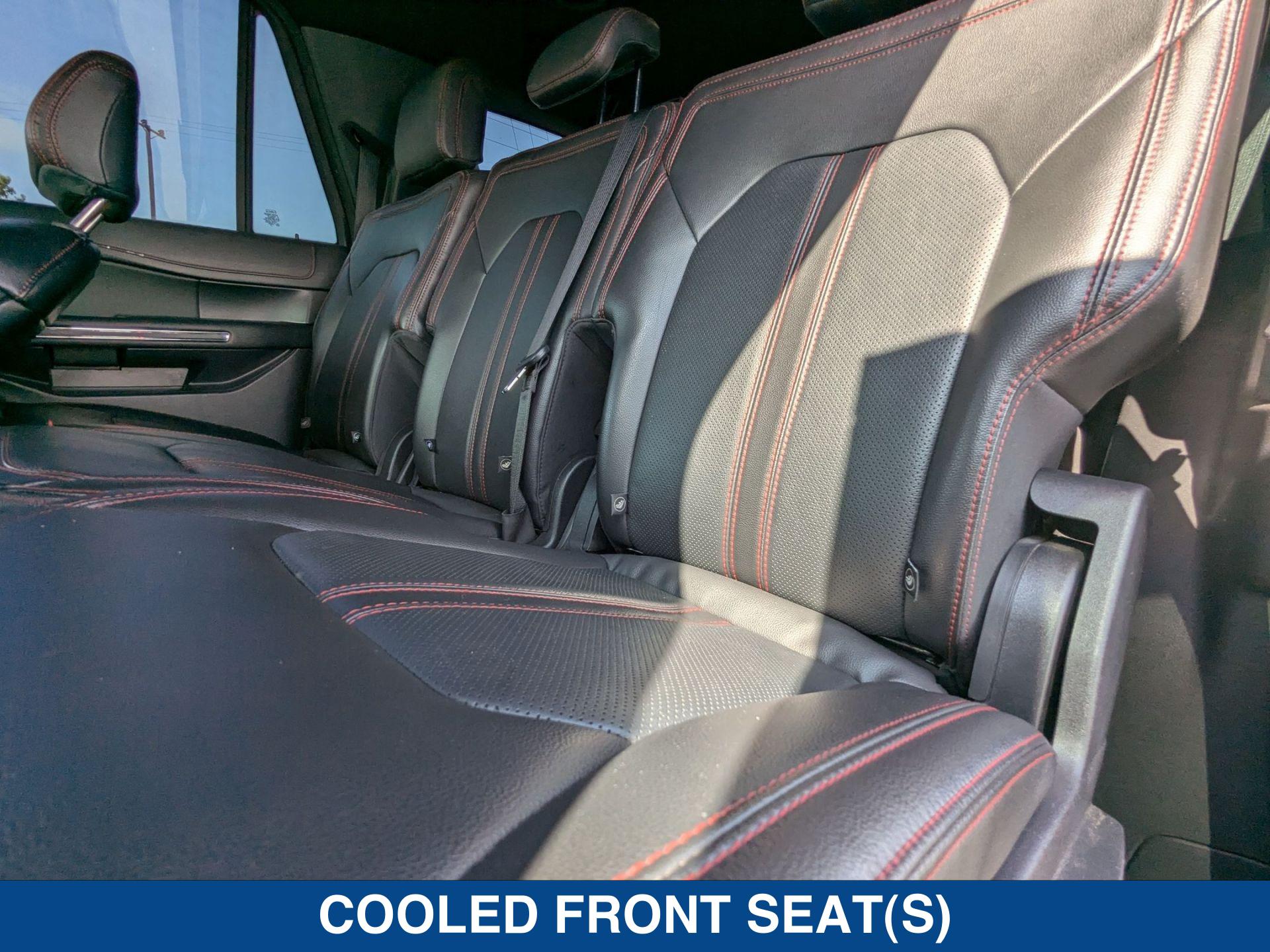 2022 Ford Expedition Limited MAX photo 18