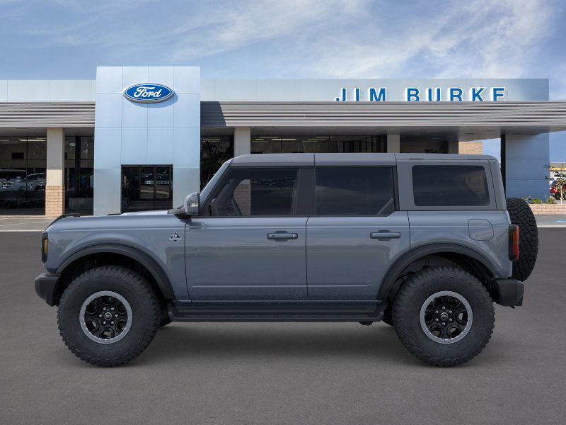 2025 Ford Bronco Outer Banks photo 2