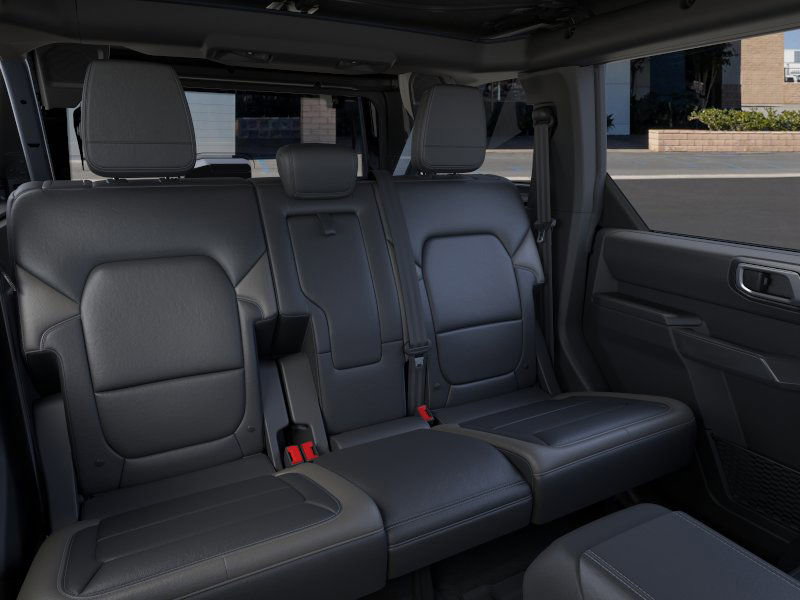 2025 Ford Bronco Outer Banks photo 9