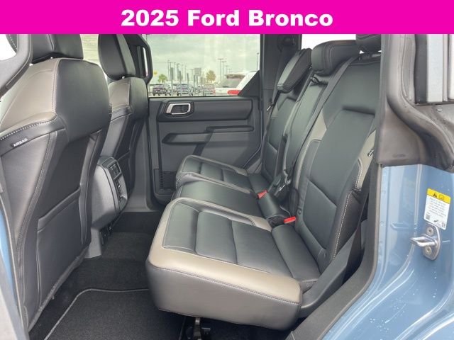 2025 Ford Bronco Outer Banks photo 13
