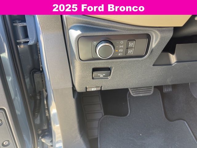 2025 Ford Bronco Big Bend photo 13