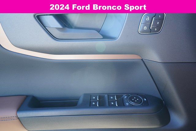 2024 Ford Bronco Sport Badlands photo 11