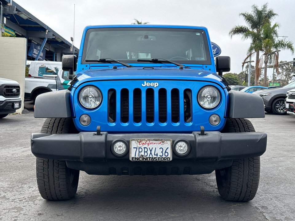 2015 Jeep Wrangler Unlimited Rubicon photo 4