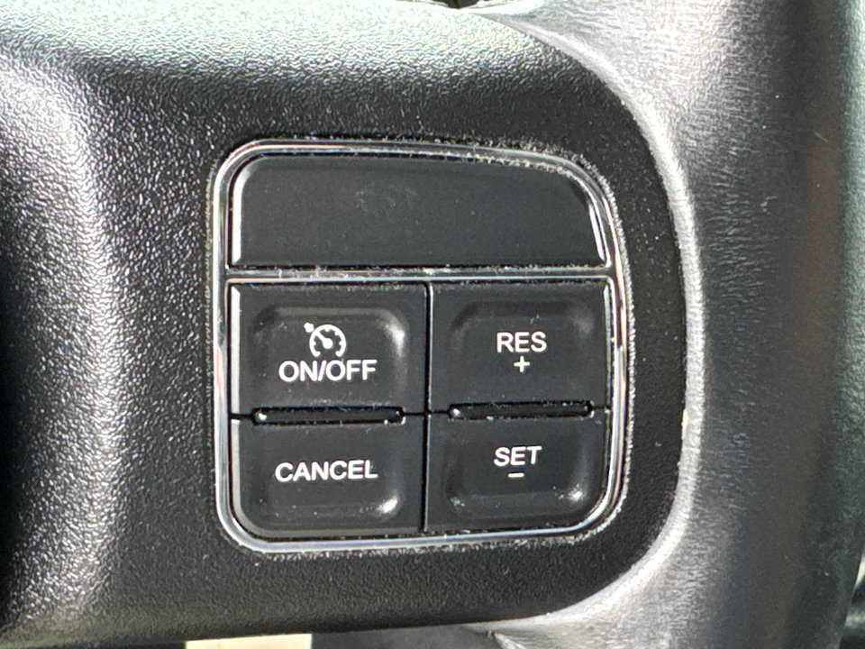 2015 Jeep Wrangler Unlimited Rubicon photo 25