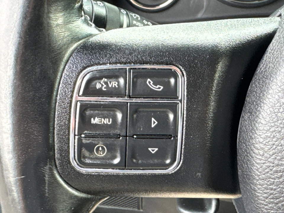 2015 Jeep Wrangler Unlimited Rubicon photo 26