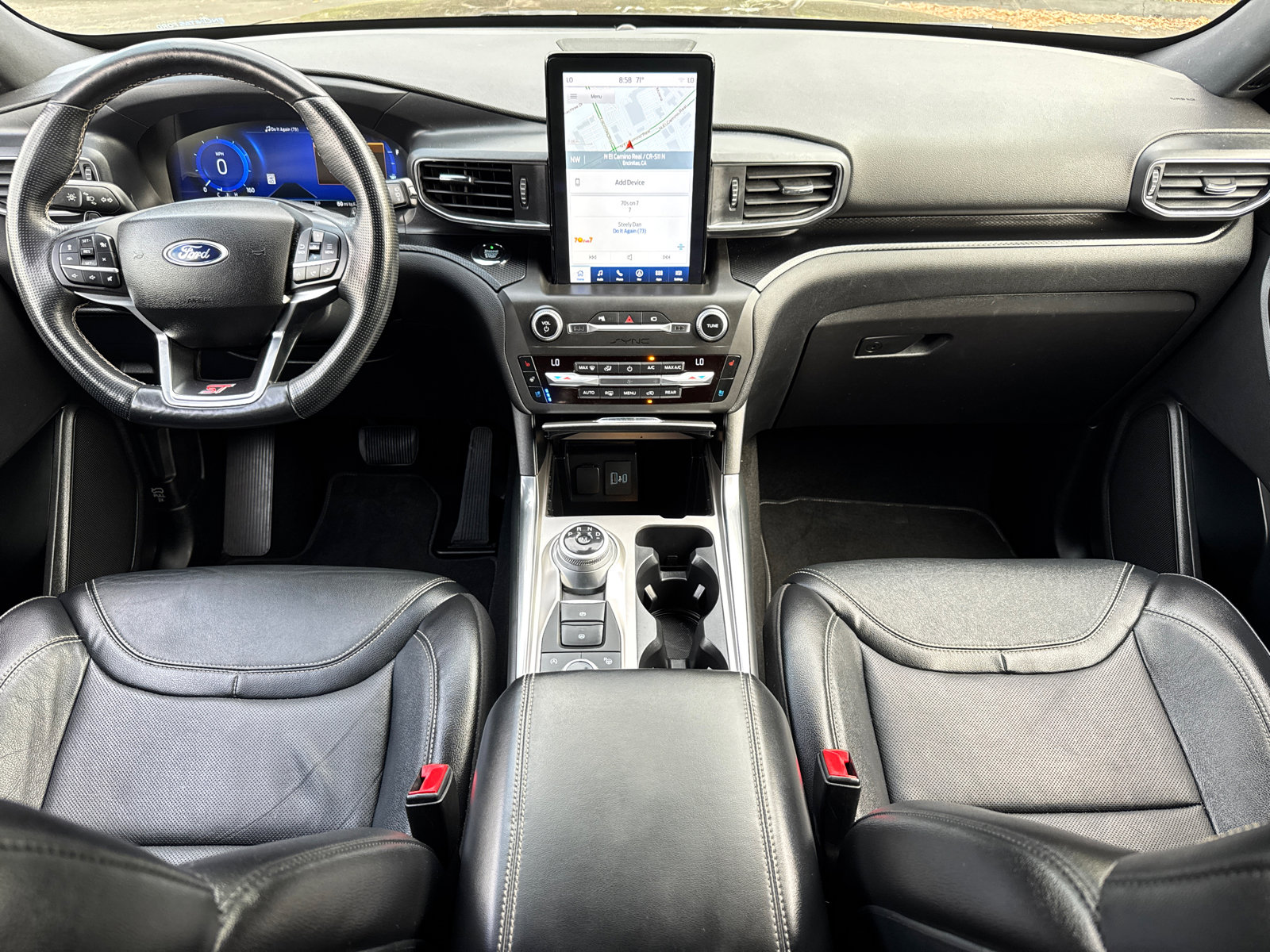 2020 Ford Explorer ST photo 21
