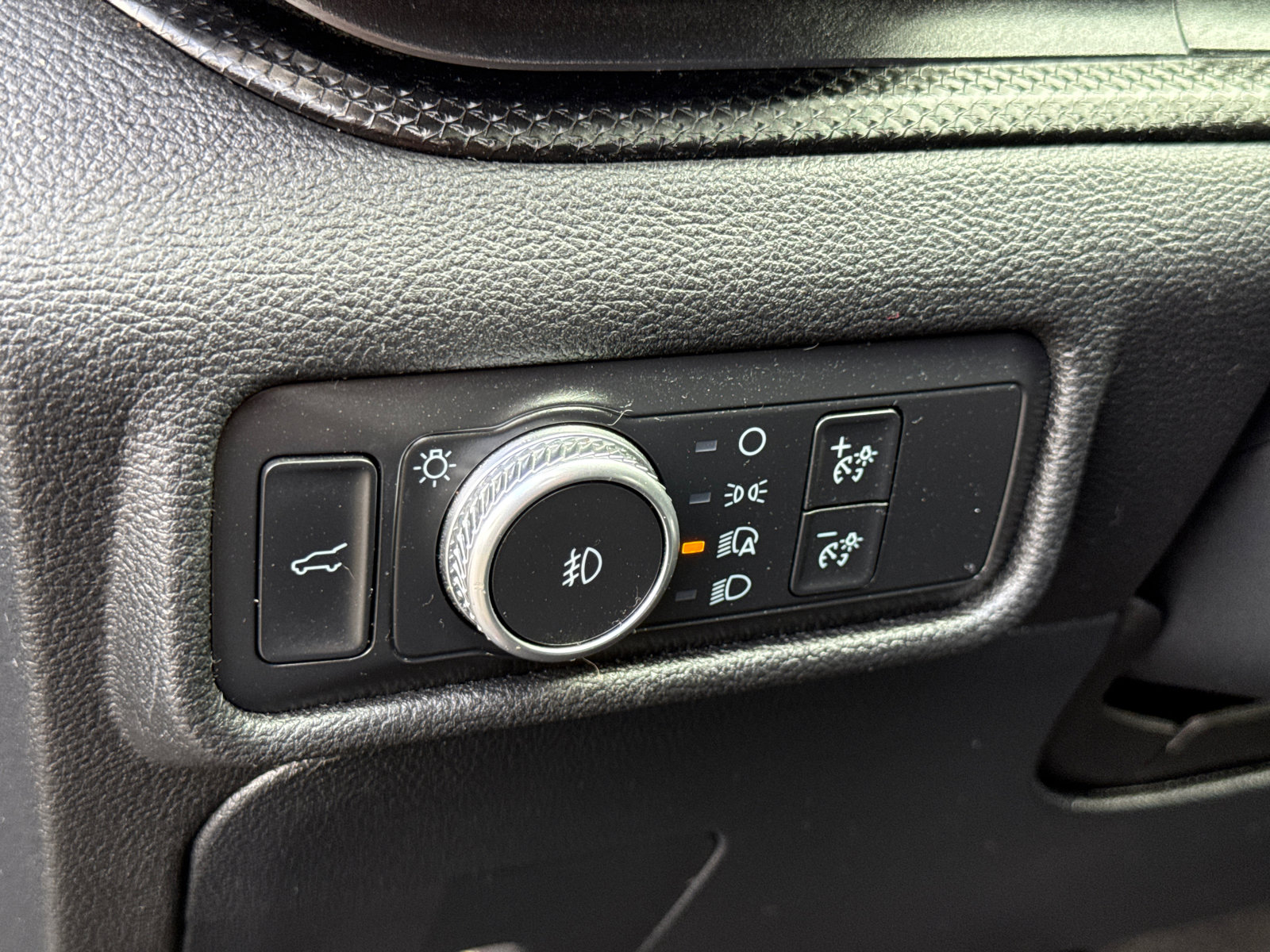 2020 Ford Explorer ST photo 27