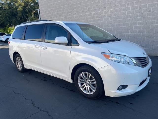 2015 Toyota Sienna XLE