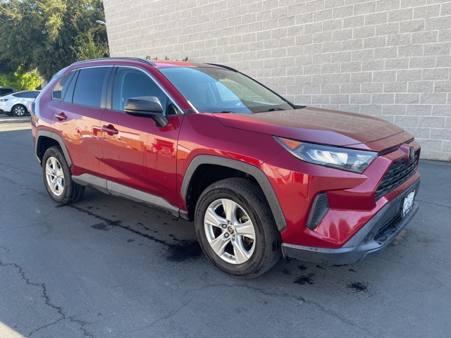 2020 Toyota RAV4 LE