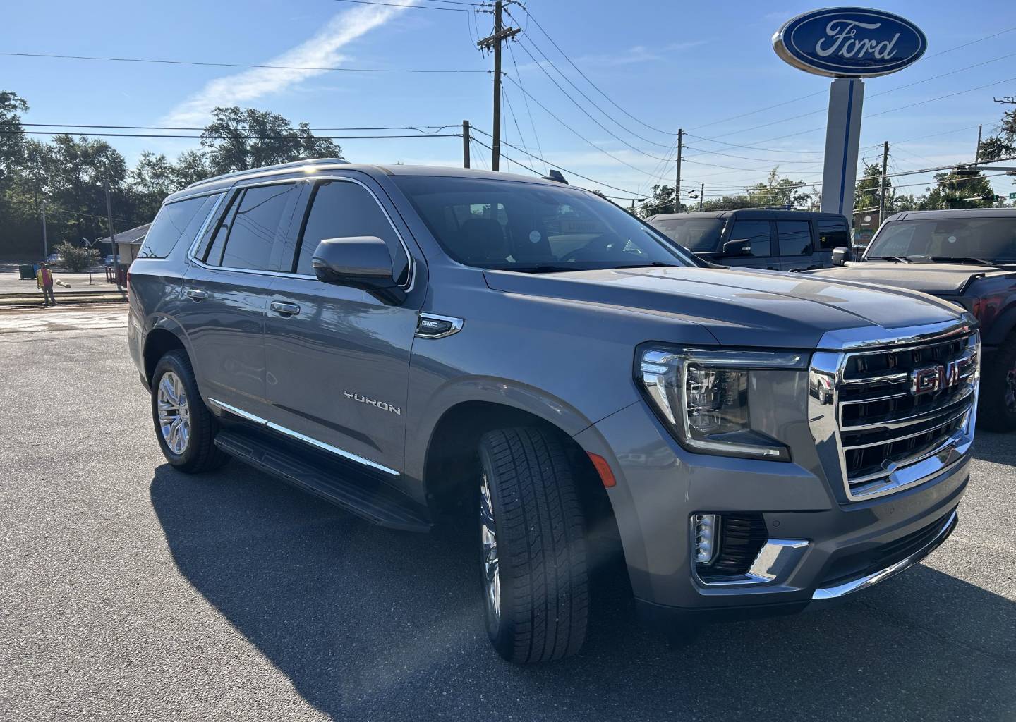 2021 GMC Yukon SLT's photo