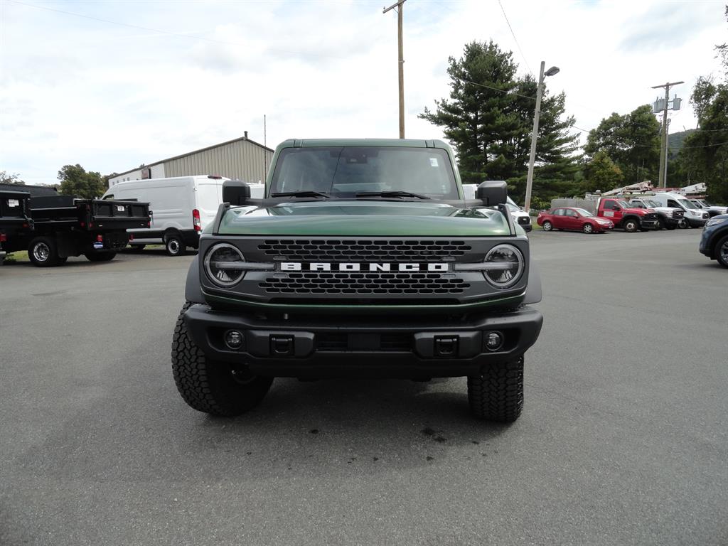 2025 Ford Bronco Badlands photo 2