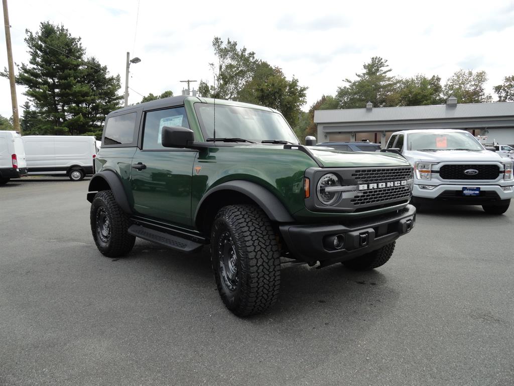 2025 Ford Bronco Badlands photo 3