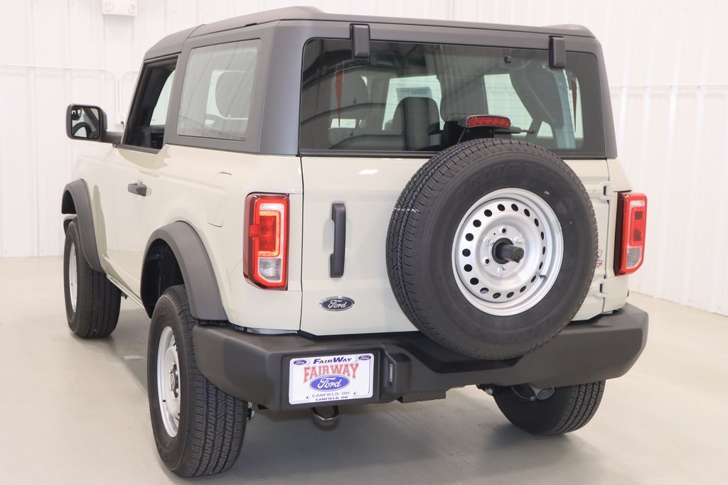 2025 Ford Bronco Base photo 5