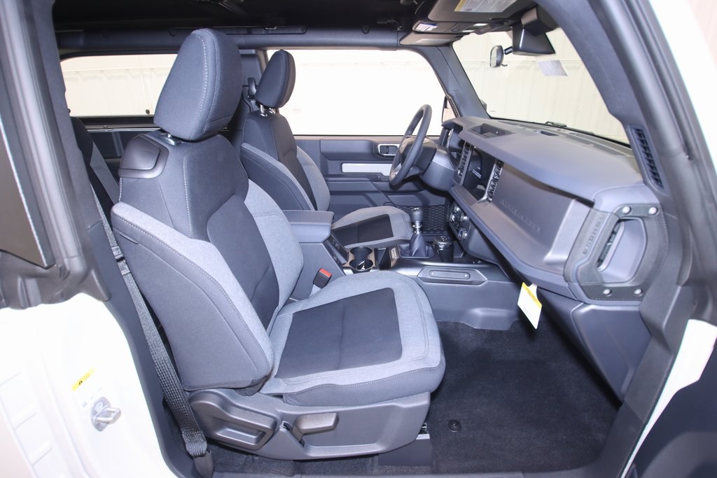2025 Ford Bronco Base photo 11