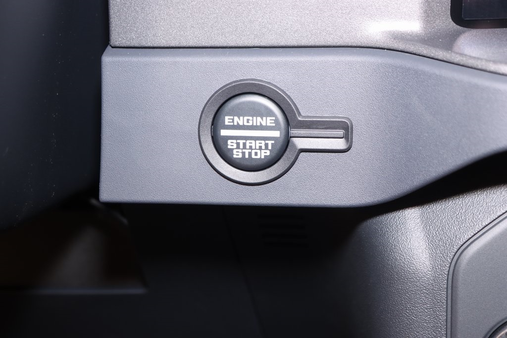 2025 Ford Bronco Base photo 16