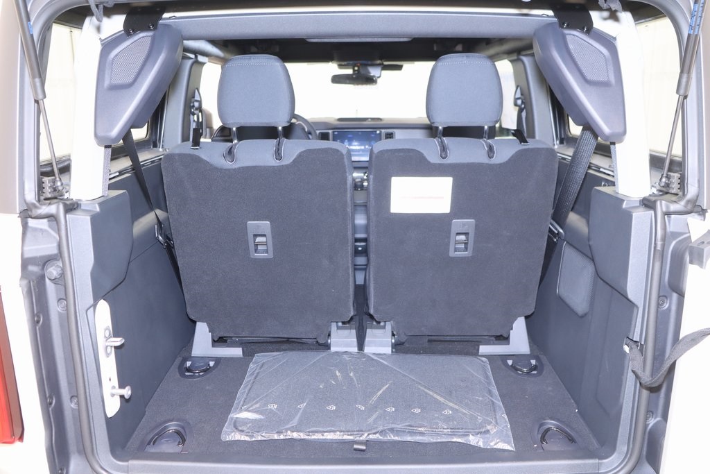 2025 Ford Bronco Base photo 21