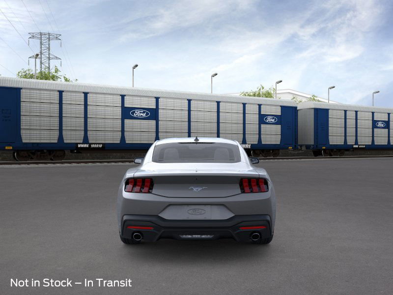 2025 Ford Mustang photo 3