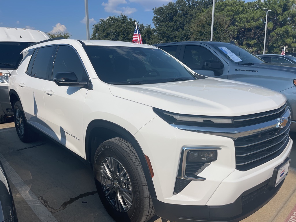Used 2026 Chevrolet Traverse LT