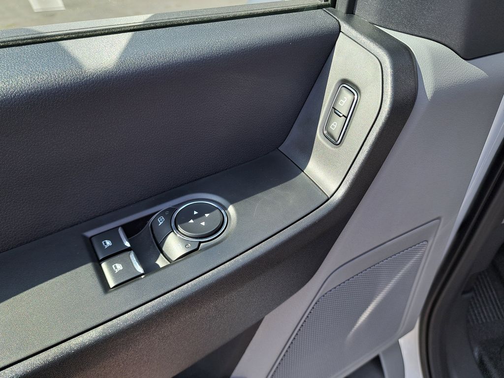 2025 Ford F-550 photo 12