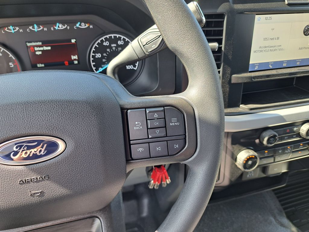 2025 Ford F-550 photo 16