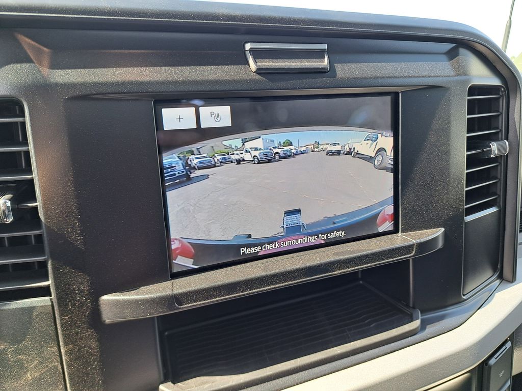 2025 Ford F-550 photo 21