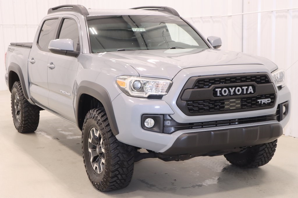 2019 Toyota Tacoma SR photo 3