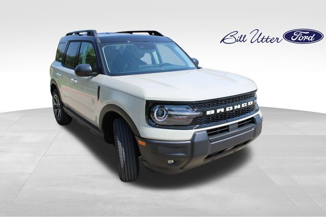 2025 Ford Bronco Sport Outer Banks photo 2