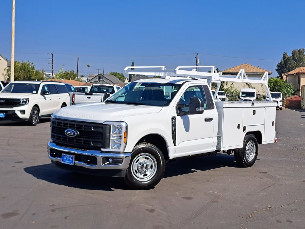 2026 Ford F-250 photo 2