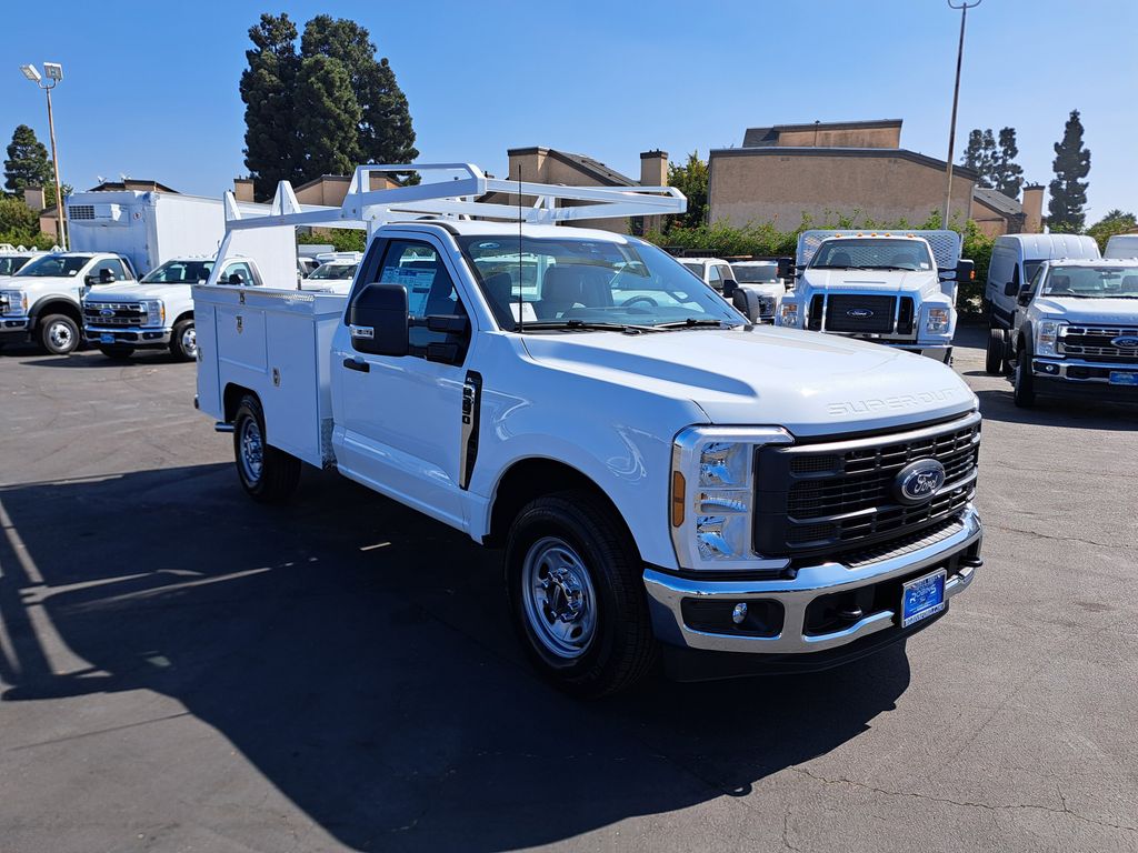 2026 Ford F-250 photo 3