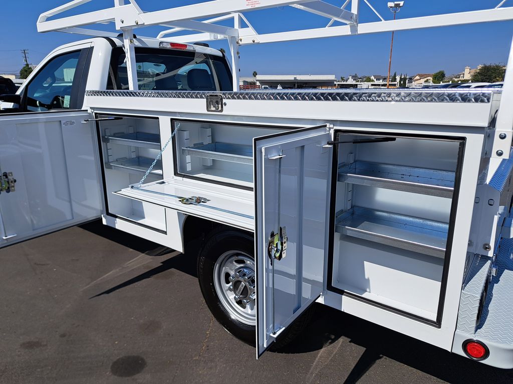 2026 Ford F-250 photo 6