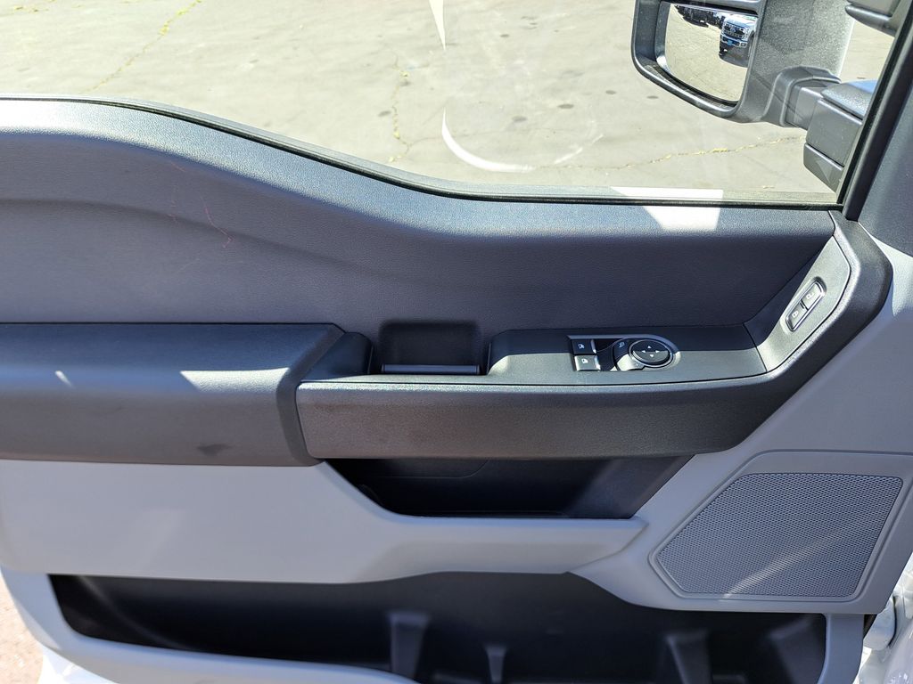 2026 Ford F-250 photo 12
