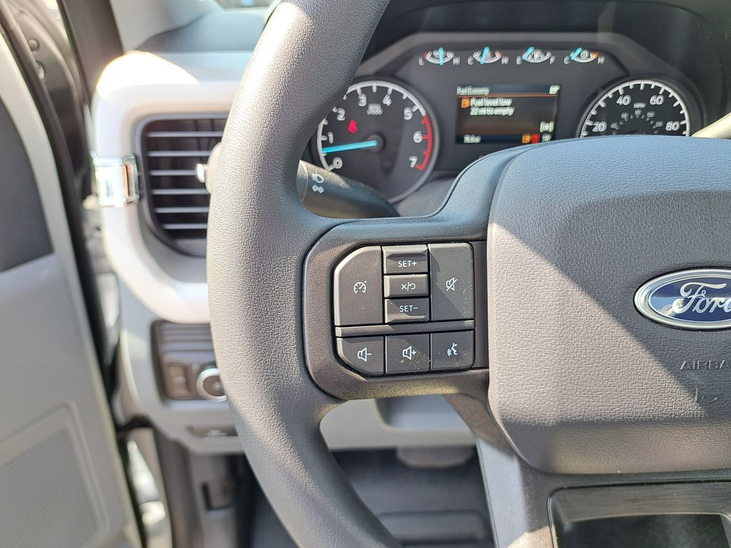 2026 Ford F-250 photo 17