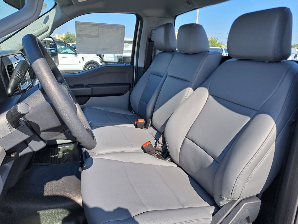 2026 Ford F-350 photo 8