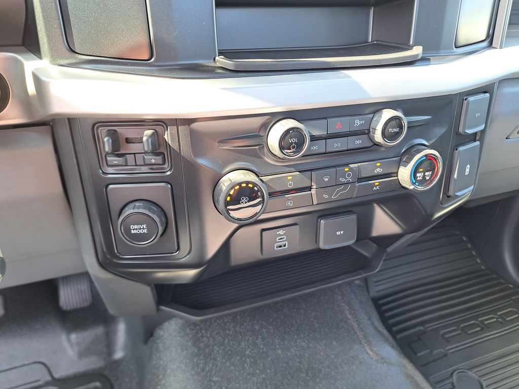 2026 Ford F-350 photo 17