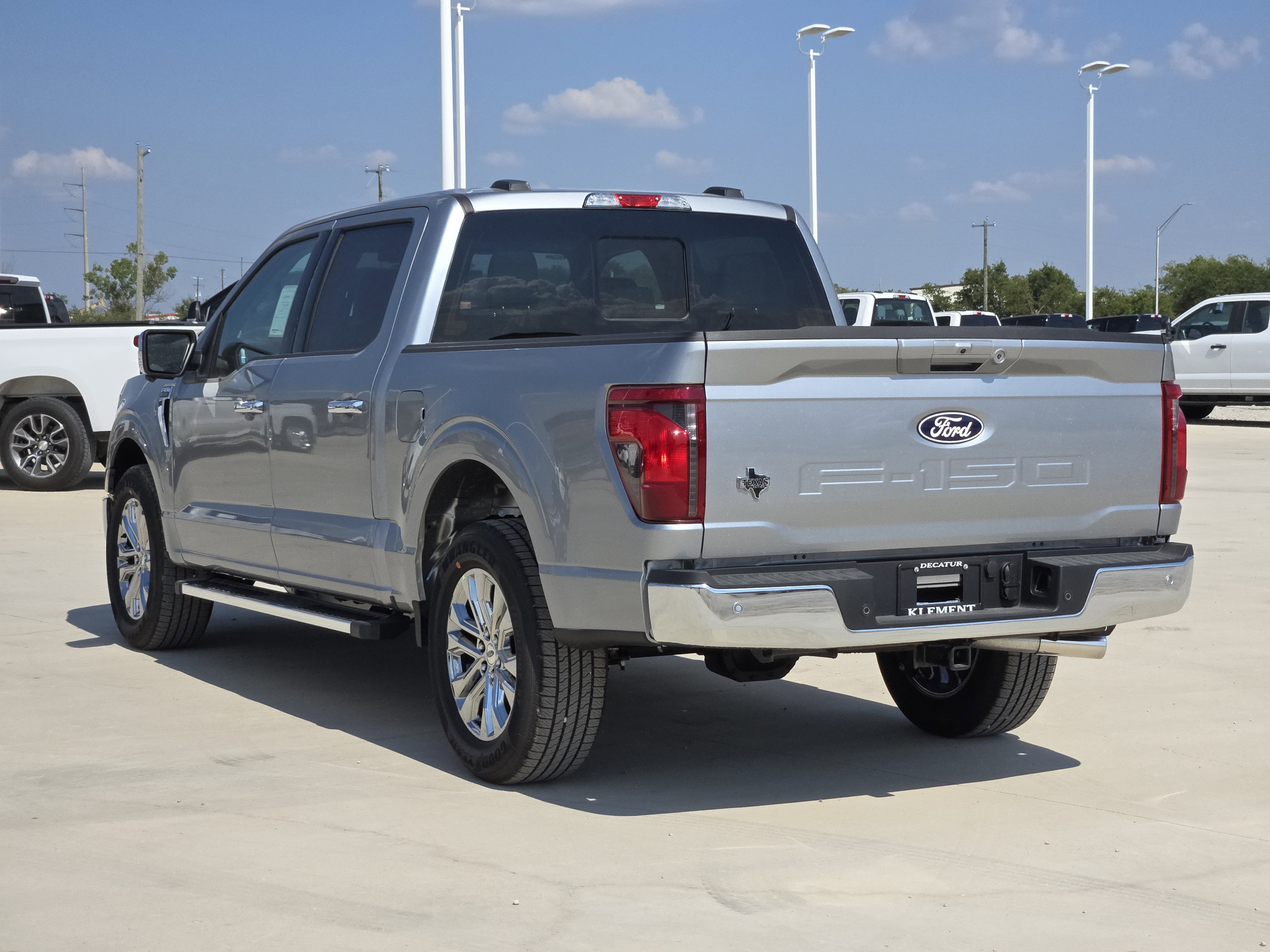 2025 Ford F-150 XLT photo 2
