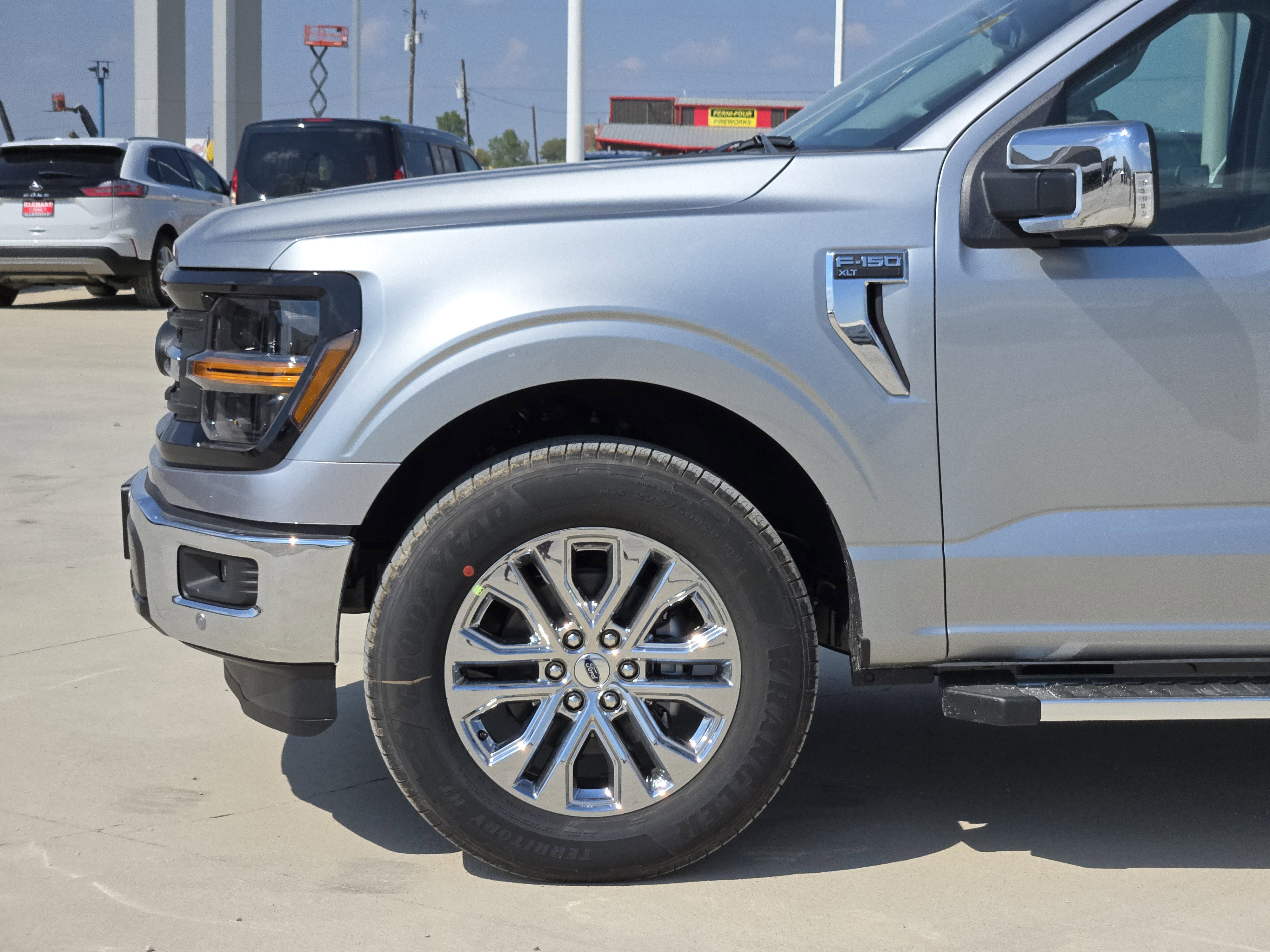 2025 Ford F-150 XLT photo 4