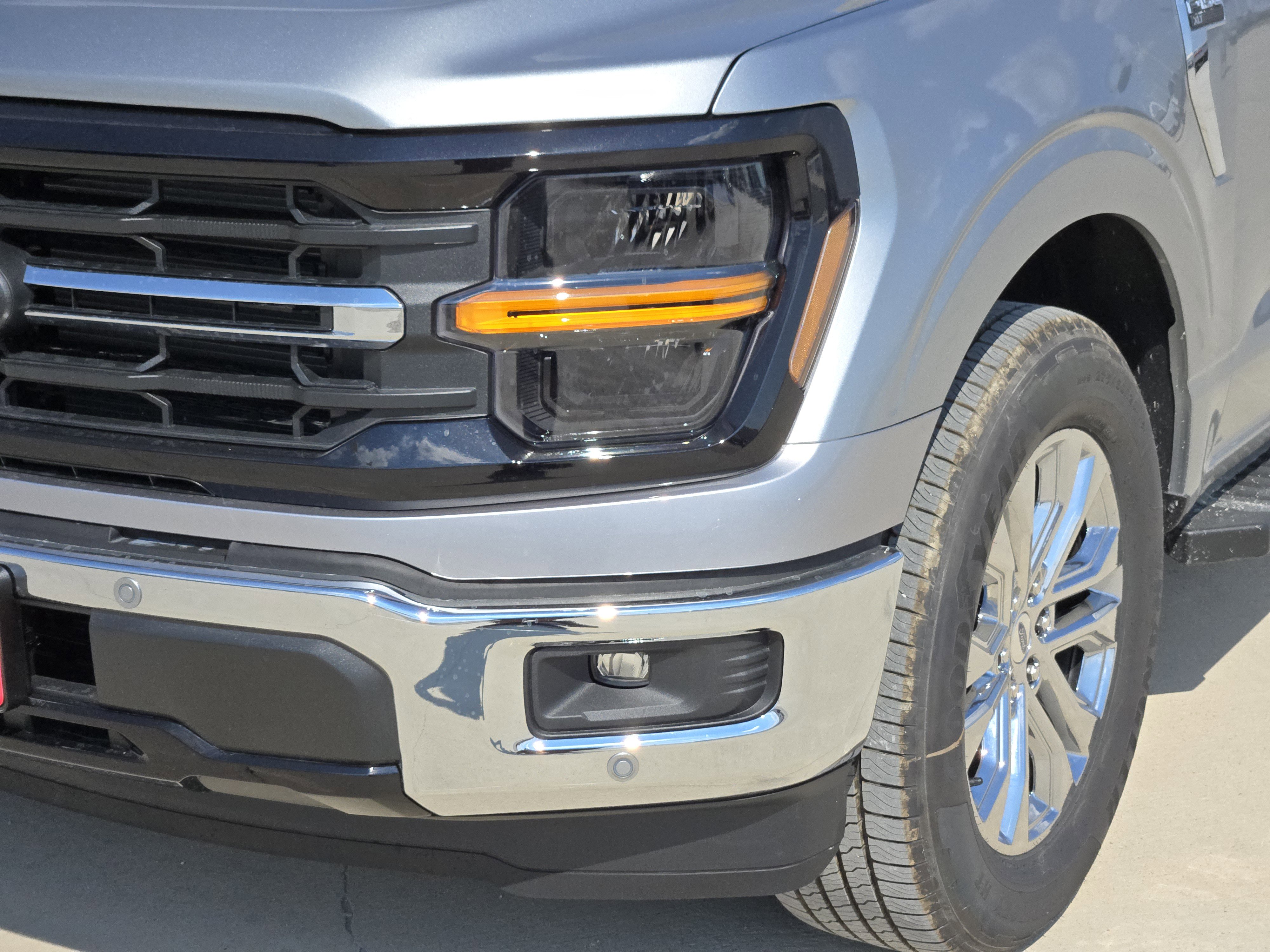 2025 Ford F-150 XLT photo 5