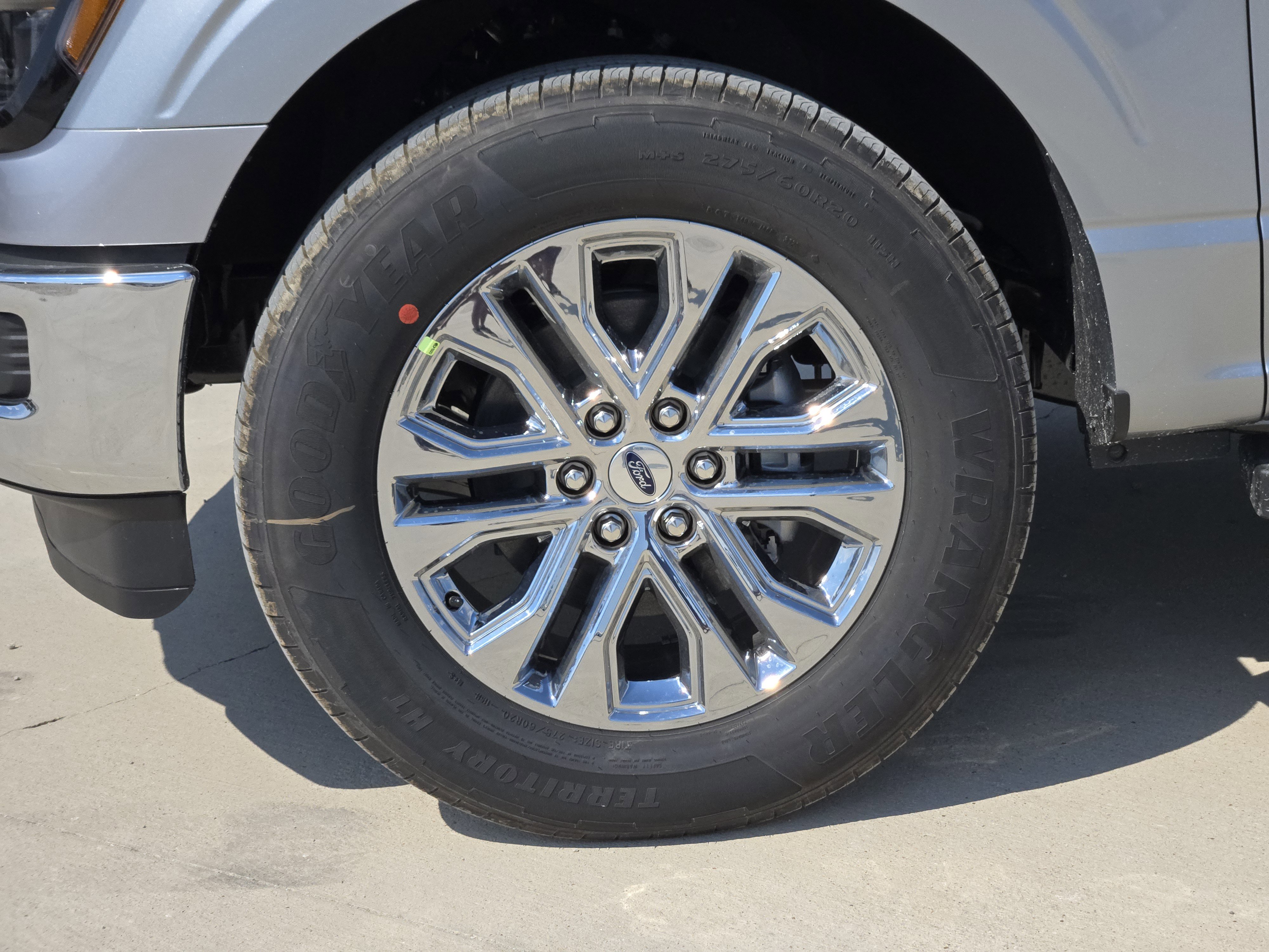 2025 Ford F-150 XLT photo 8